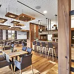 Landgasthof Moser & Restaurant Bootshaus Windorf