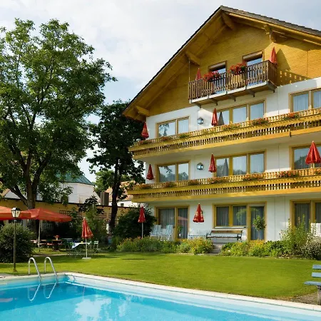 Landgasthof Moser & Restaurant Bootshaus Windorf (Passau)