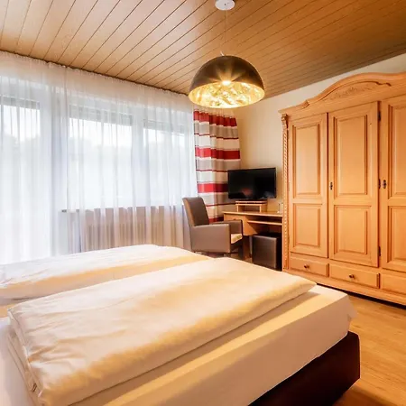 Konukevi Landgasthof Moser & Restaurant Bootshaus
