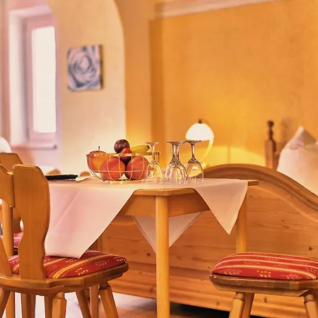 Landgasthof Moser & Restaurant Bootshaus Windorf (Passau)