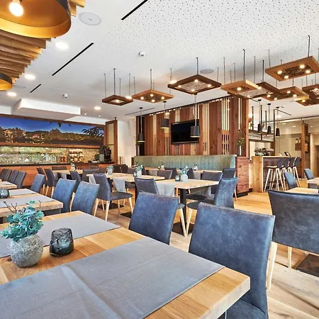 Landgasthof Moser & Restaurant Bootshaus 4* Windorf (Passau)