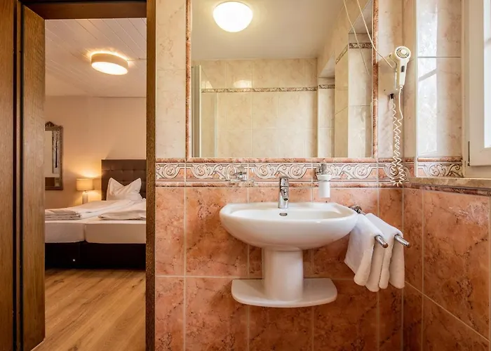 Landgasthof Moser & Restaurant Bootshaus 4* Windorf (Passau)