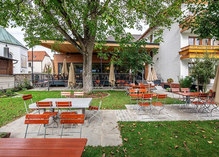 Πανσιόν Landgasthof Moser & Restaurant Bootshaus 4*