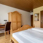 ゲストハウス Landgasthof Moser & Restaurant Bootshaus Windorf