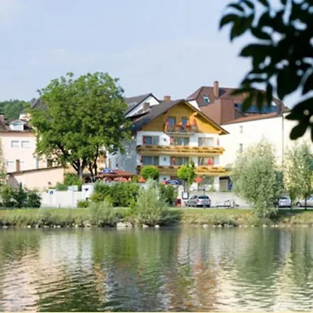 Landgasthof Moser&restaurant Bootshaus 4* Windorf (Passau)