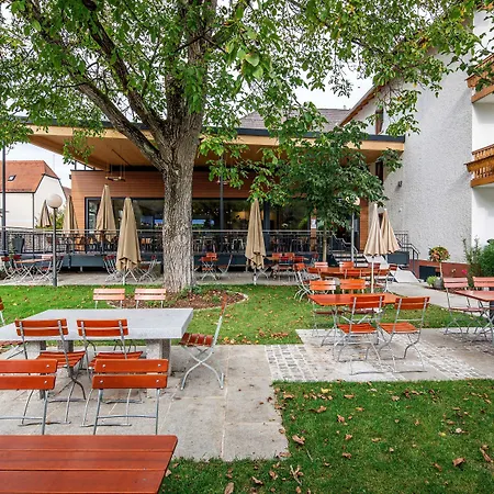 Pensión Landgasthof Moser & Restaurant Bootshaus 4*